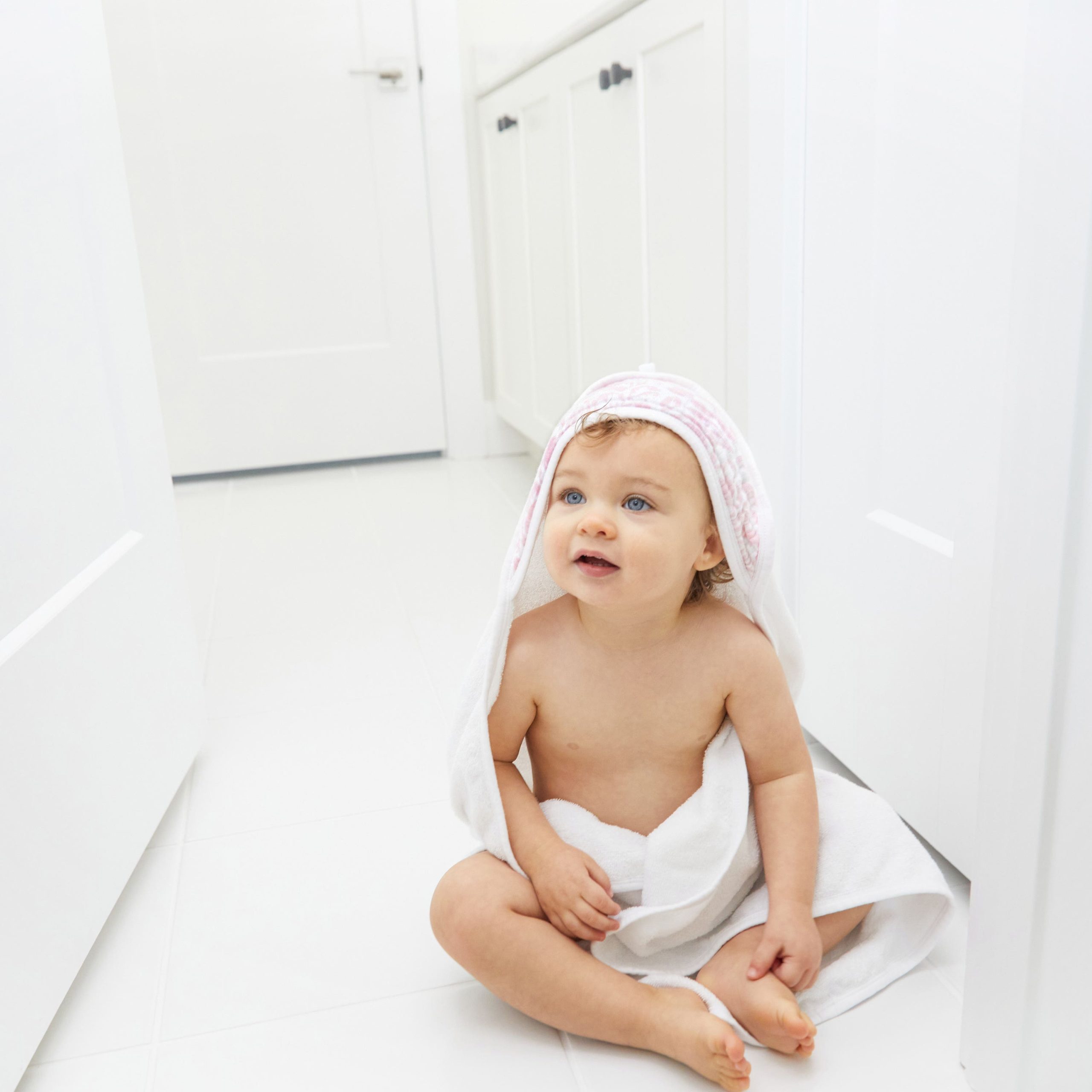 essentials cotton muslin hooded towels 2 pack - Image 2