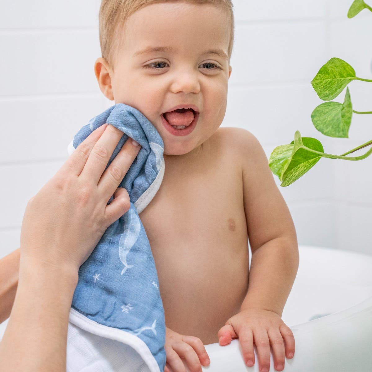 organic cotton muslin oversized washcloths 3 pack - Image 2